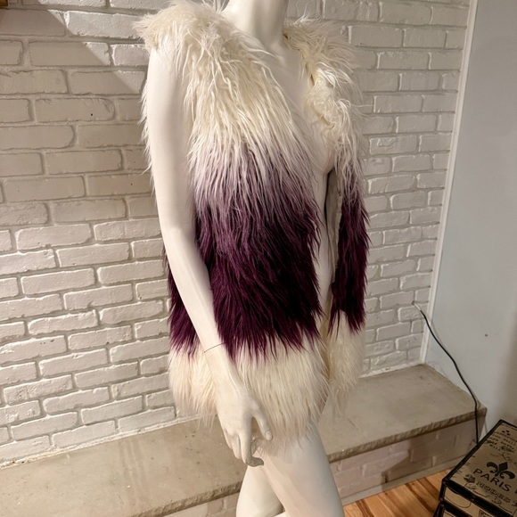 Ombre Faux Fur Vest Cream Plum Purple Shaggy Statement Festival Boho Glam BNWT - Picture 7 of 16